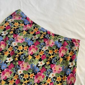 Jaclyn Smith floral skirt
